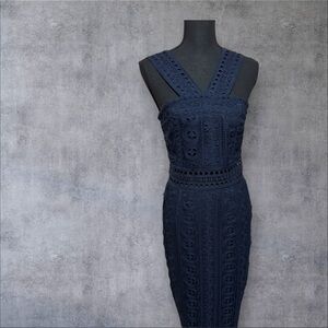 Lulus Cocktail Ready Navy Blue Crochet Lace Midi Dress. Size M. PP 16. L 40